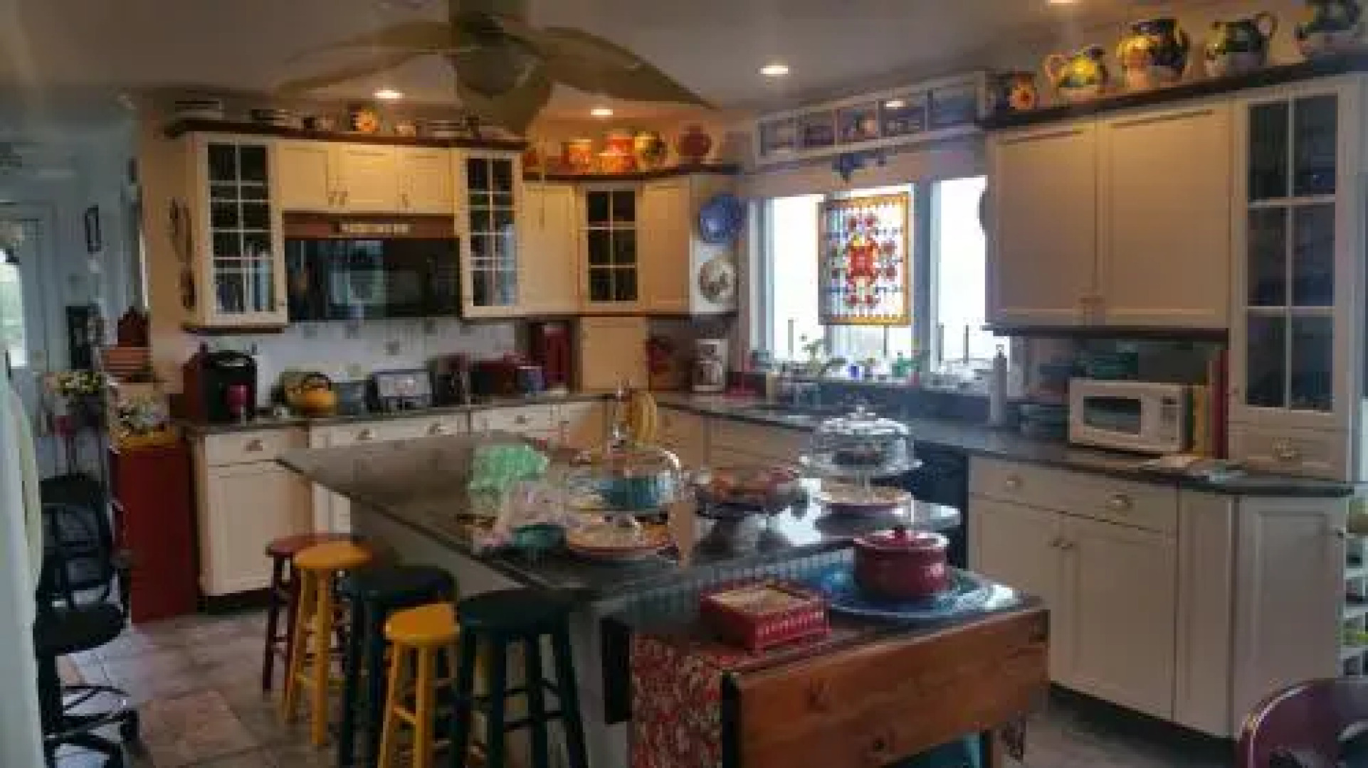 Inn 38 Oak Bluff Circle