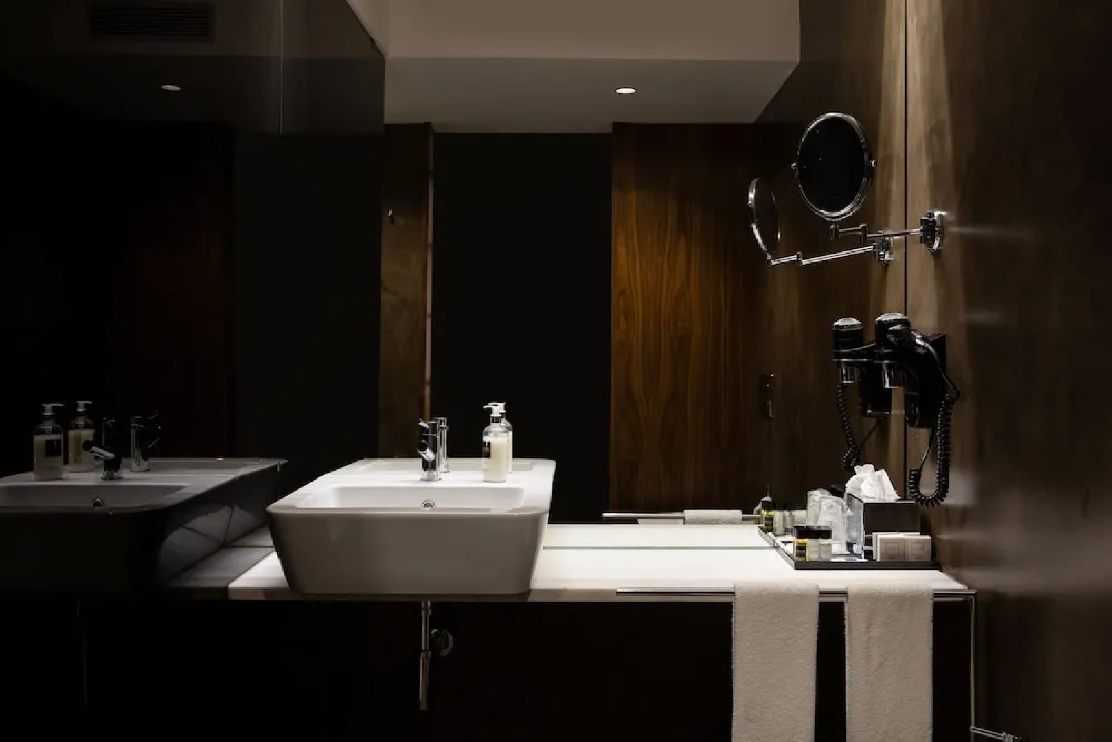 Vale de São Torcato Houses and Wine Bar