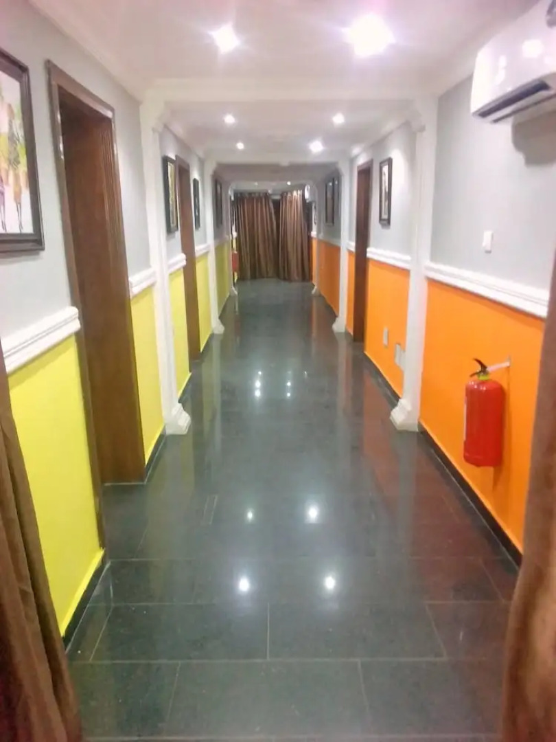 House Eleven Hotels and Apartments