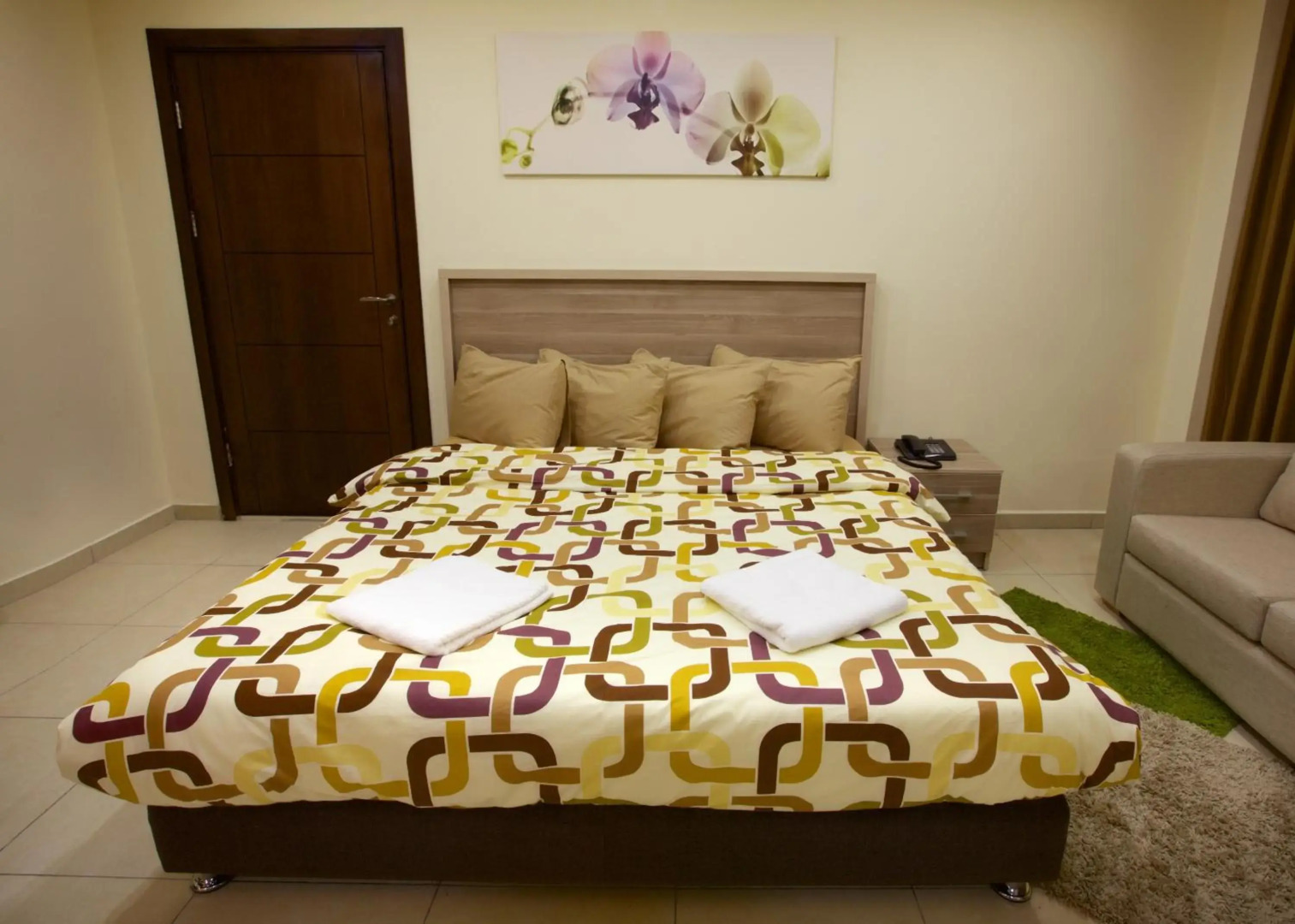 Lujain Hotel Suites