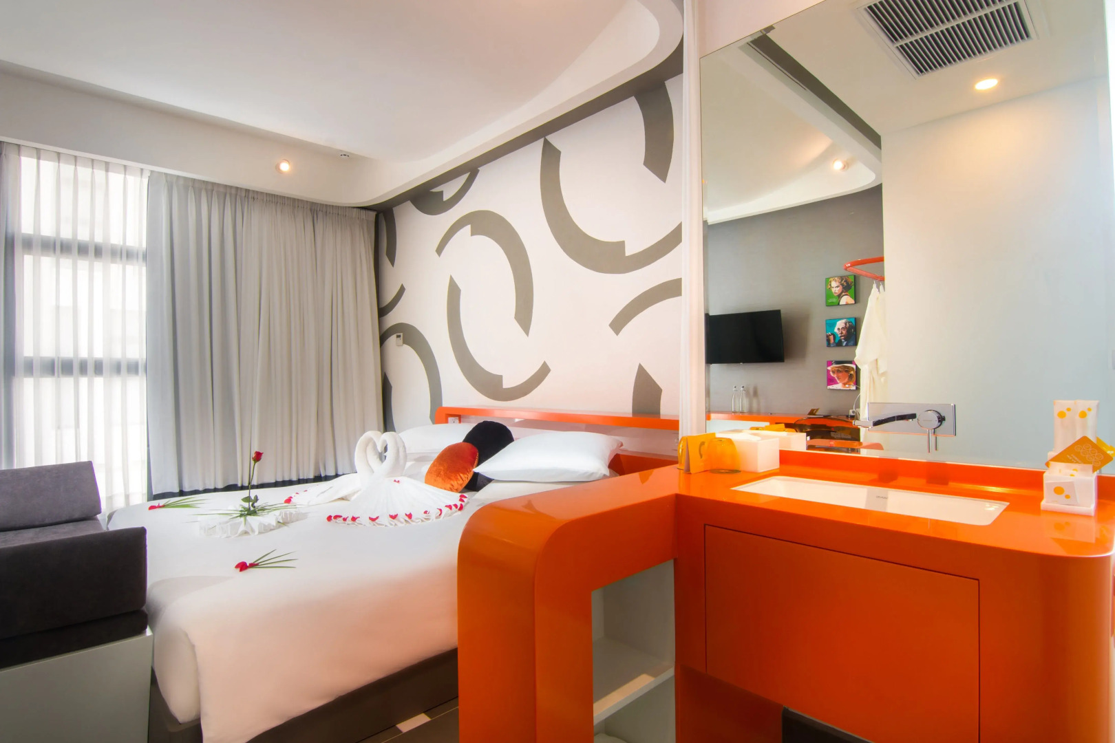 SUN & MOON, Urban Hotel