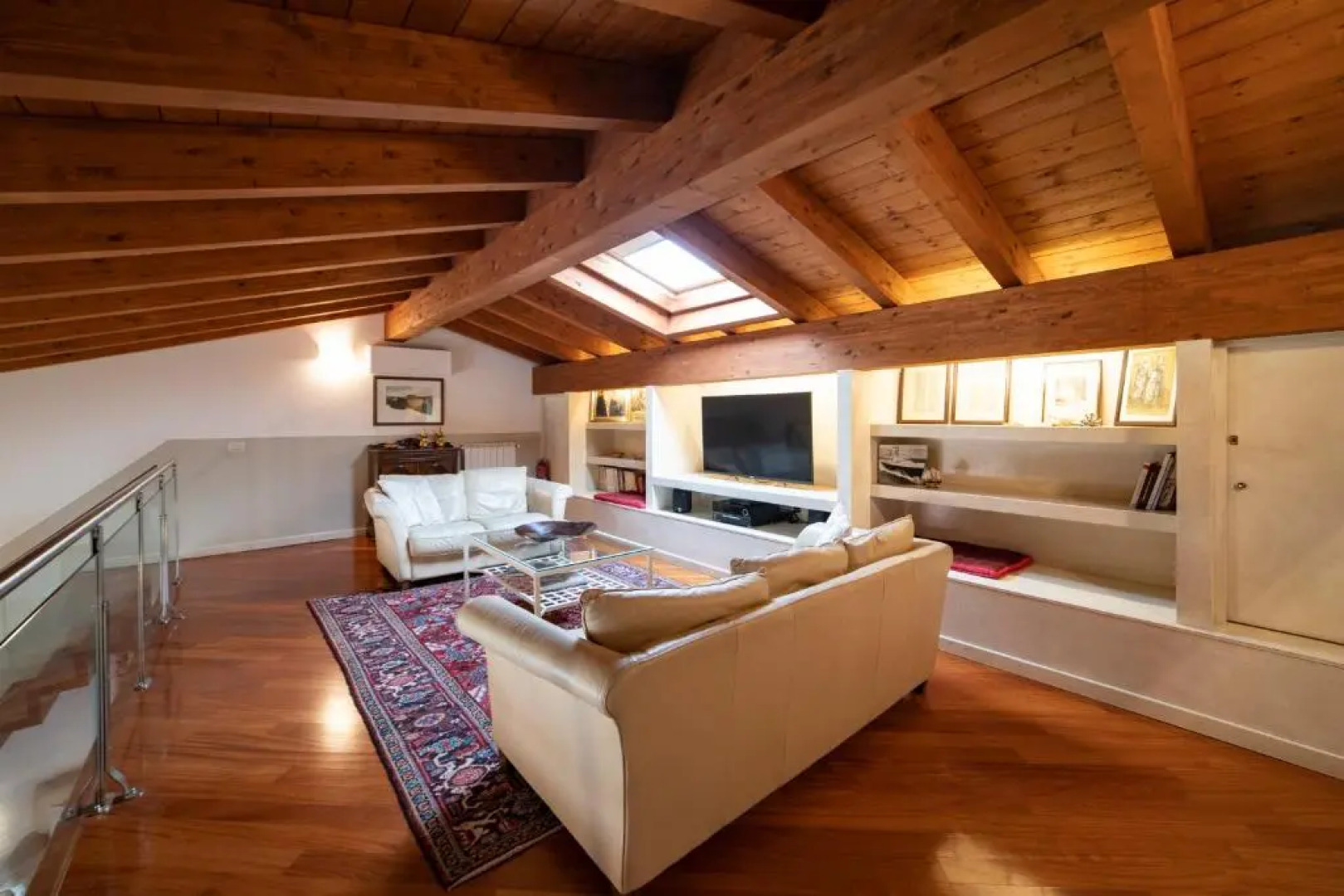 Romantic Lake View House