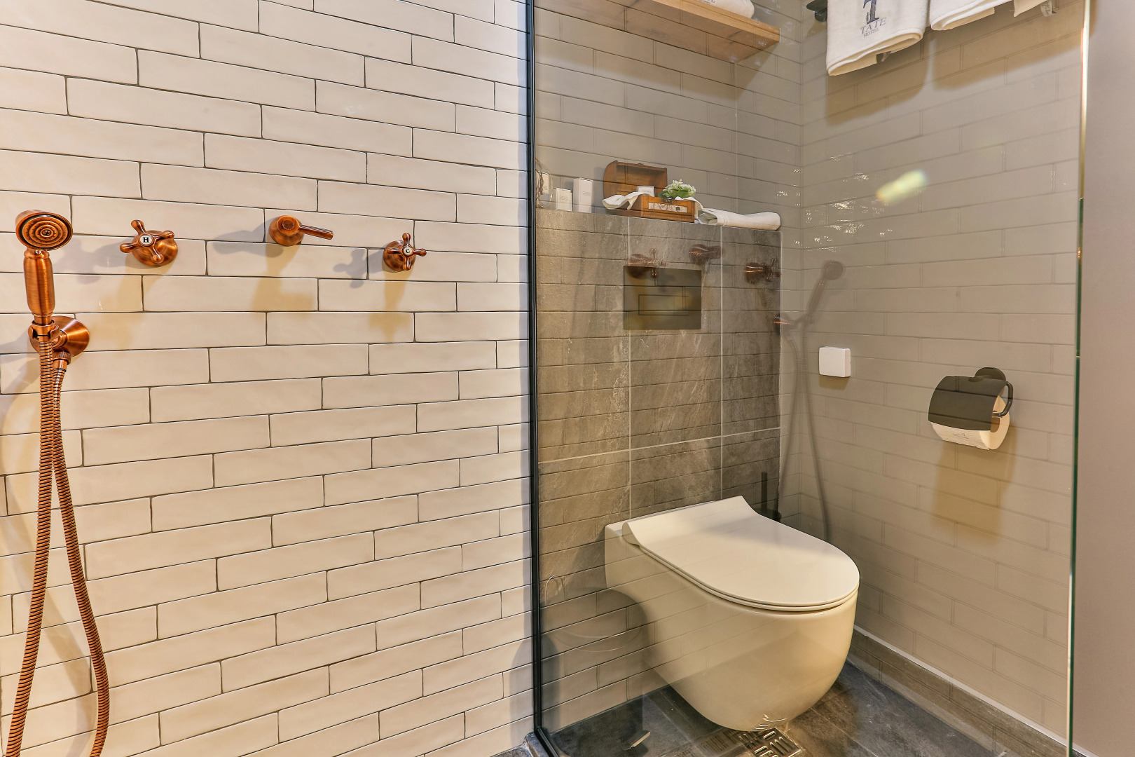 Отель Tate by Aycon