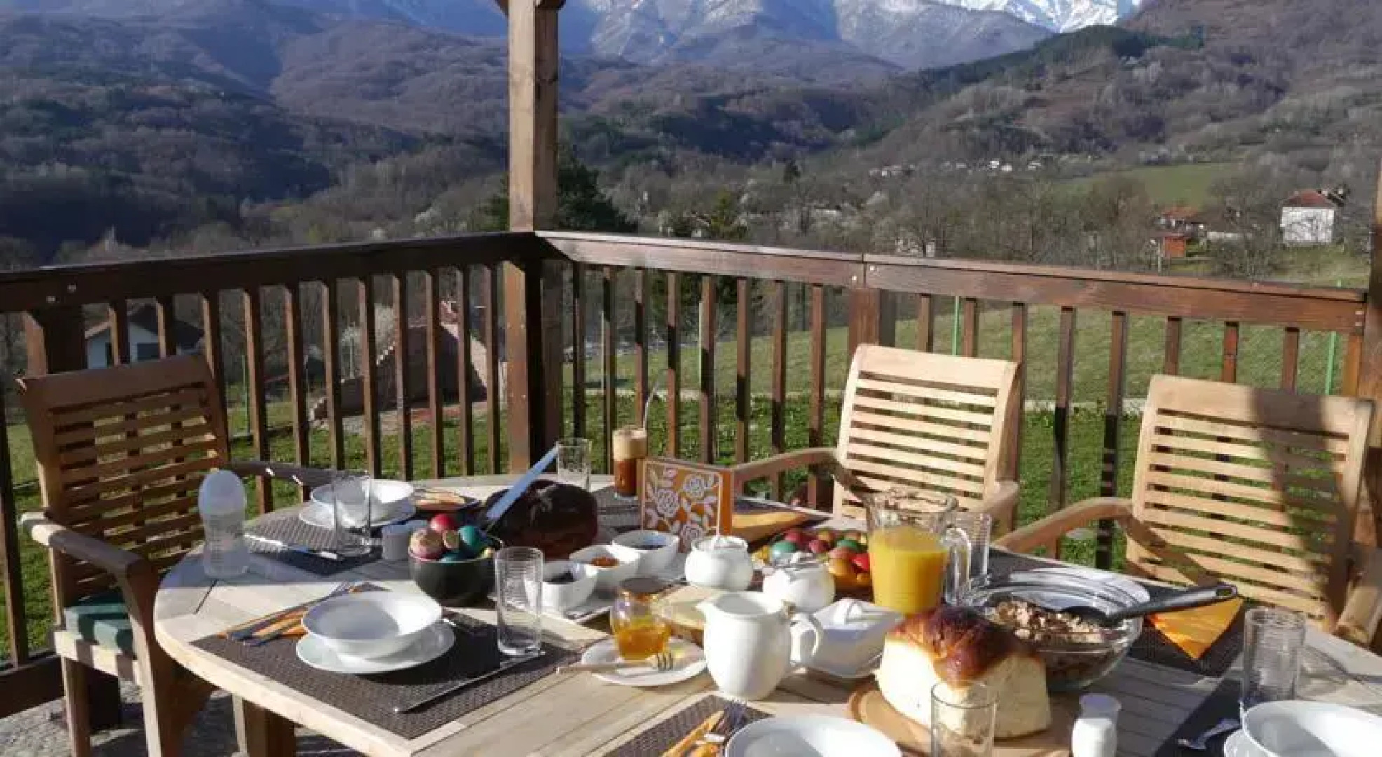 Tabashko Tarn Guest House