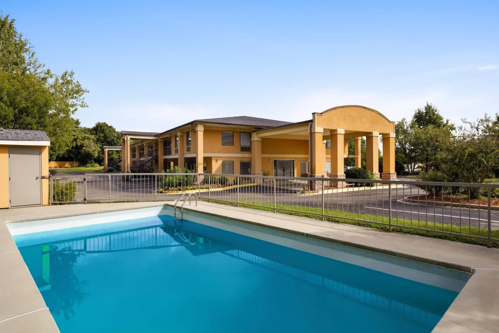 Days Inn by Wyndham Blythewood North Columbia