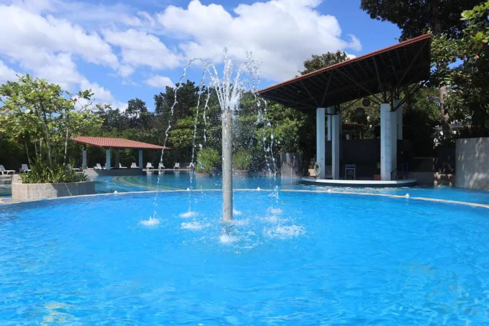 Fernvale Leisure Club and Resort