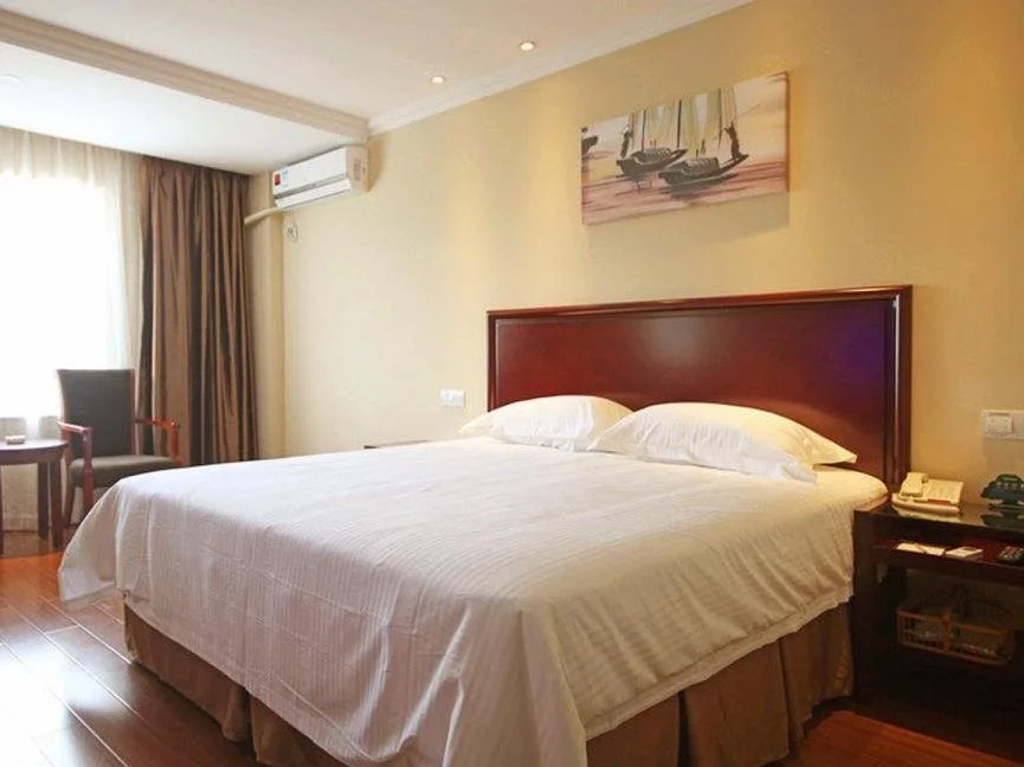 Green Tree Inn Ningbo Train East Station Business Hotel