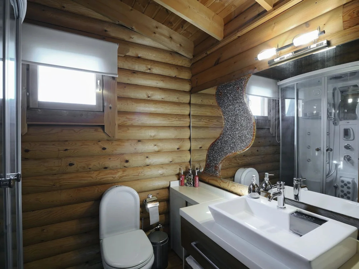 Lakkia - Wooden Residence