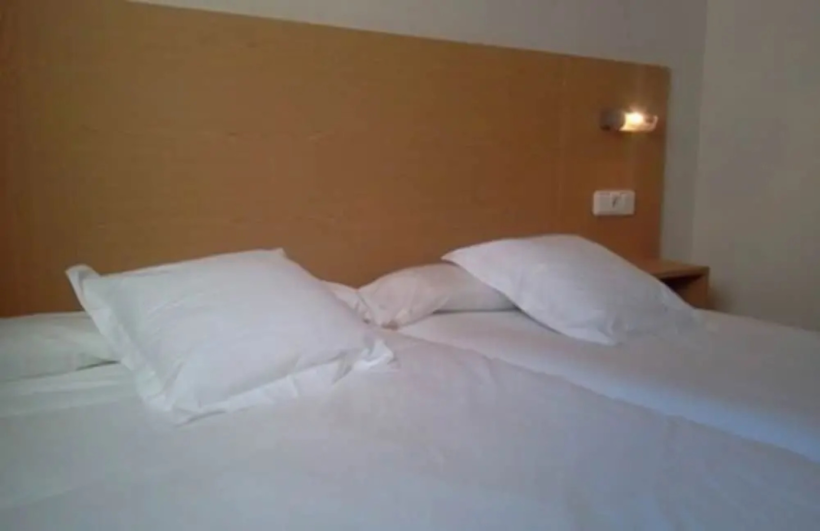 Oca Manzaneda Estación de Montaña