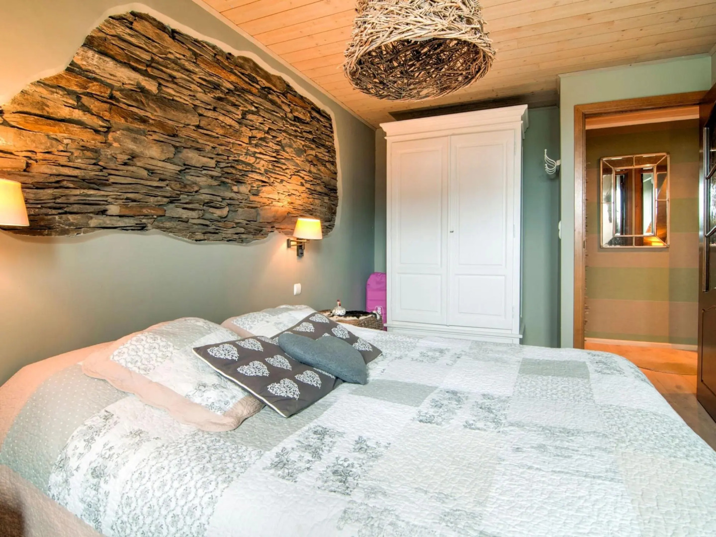 Luxurious Holiday Home With Sauna in Fauvillers