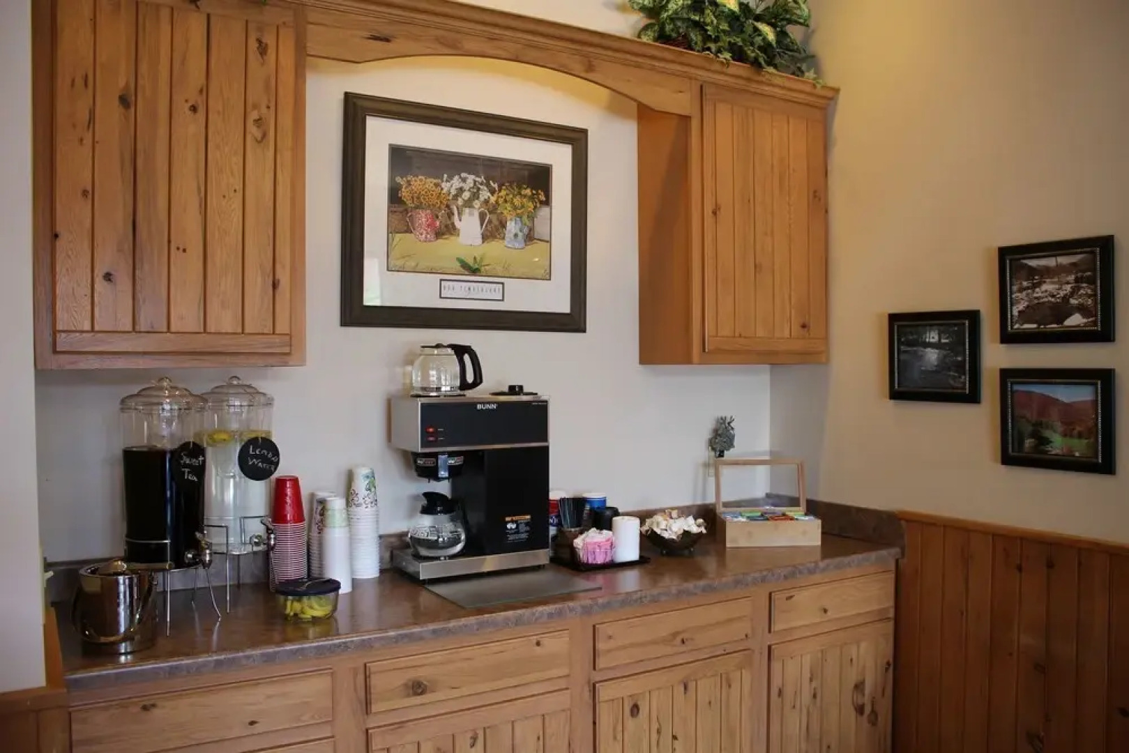 Jonathan Creek Inn and Villas