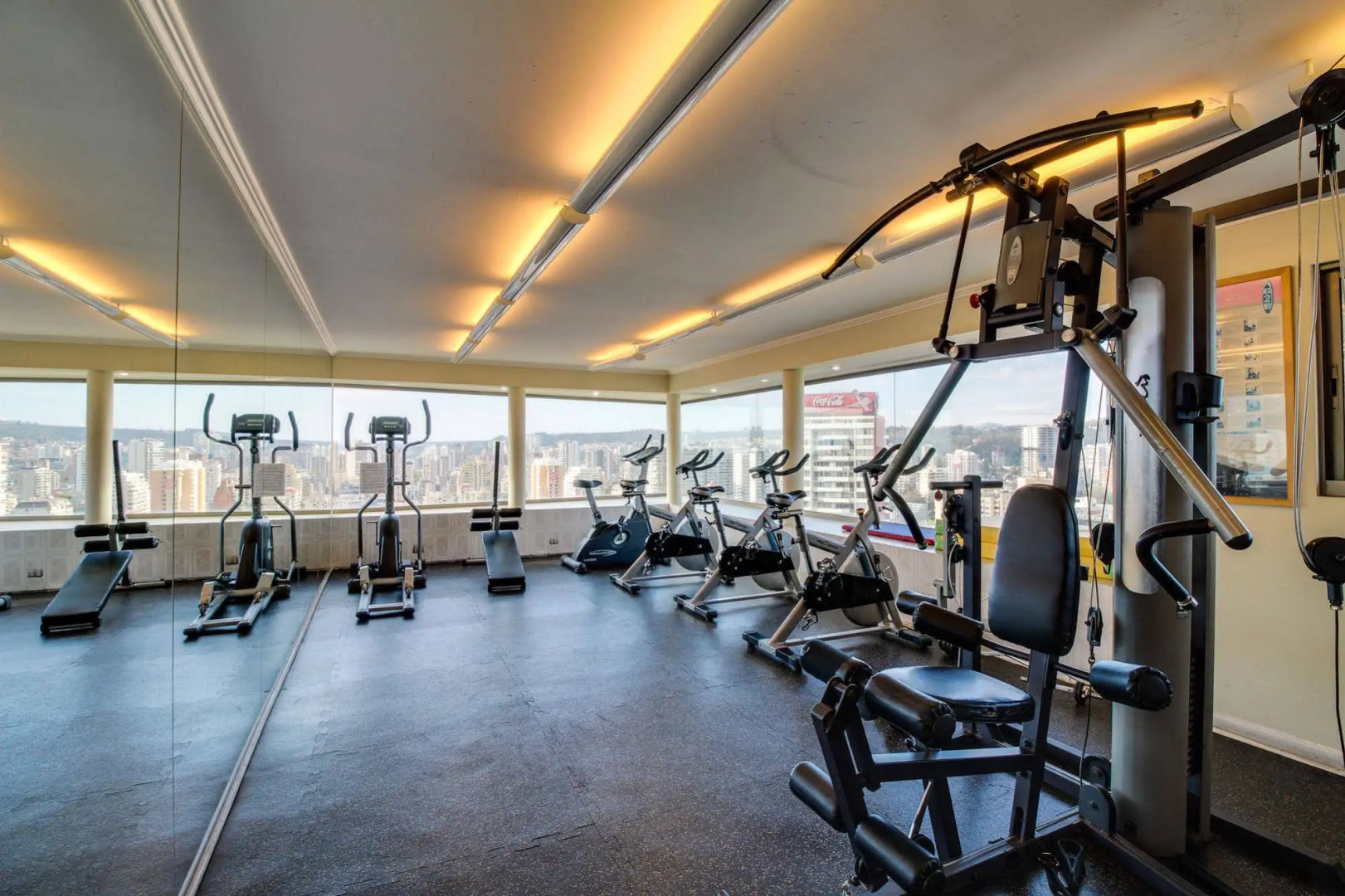 Urban Getaway Near the Sea