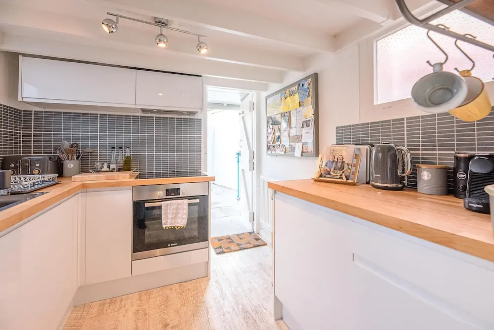 16 Cumberland Street, Woodbridge