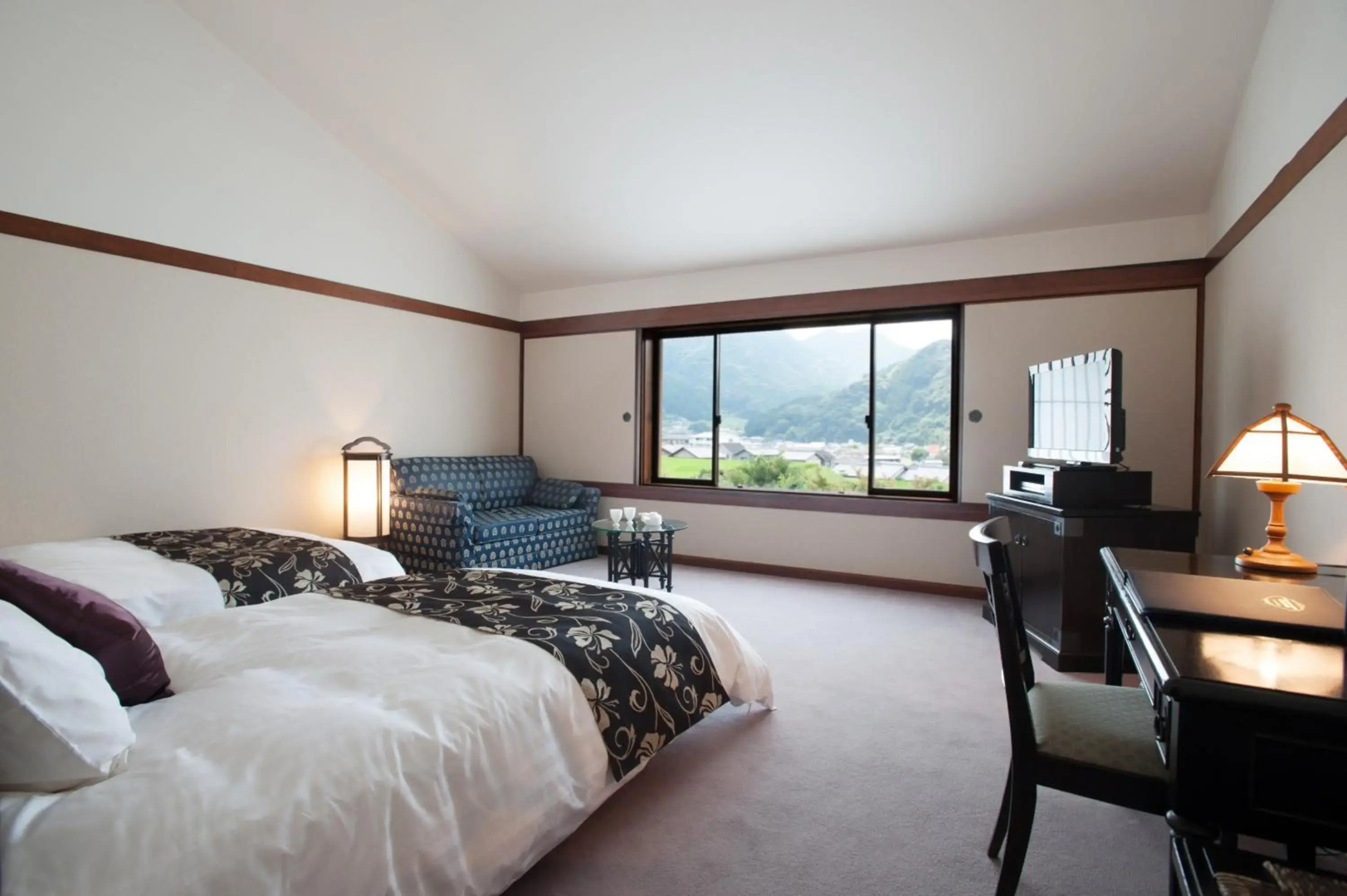 The Hamilton Ureshino