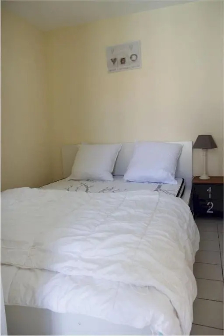 Petite maison dans résidence avec piscine proche plage et centre ville à pied