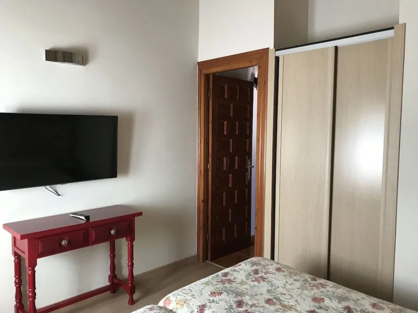 Costa San Juan De La Canal