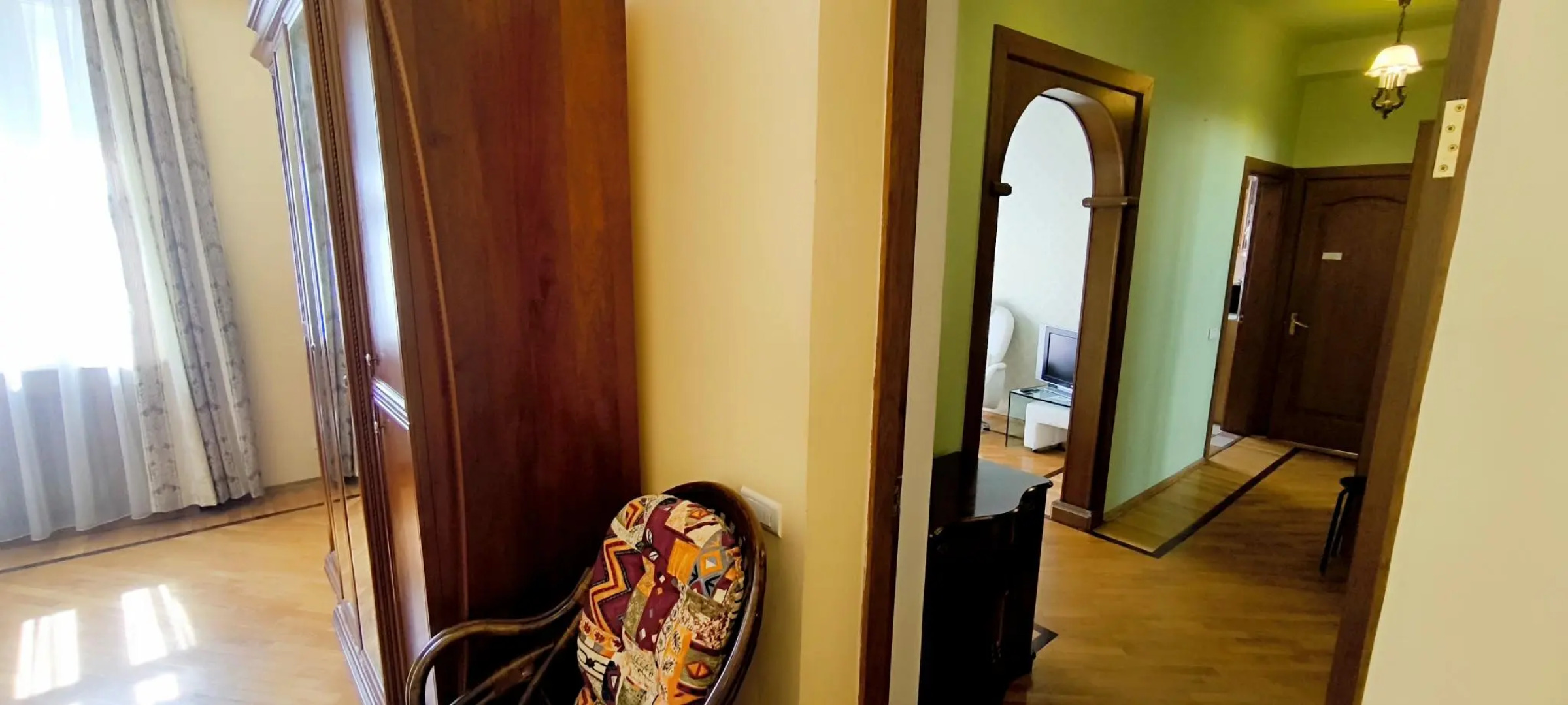 Tverskaya Street (Тверская Стрит) на улице Тверская 6 строение 1