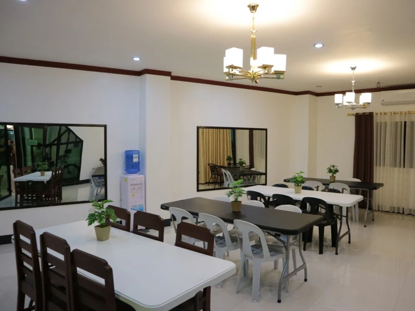 Endless Summer Hotel