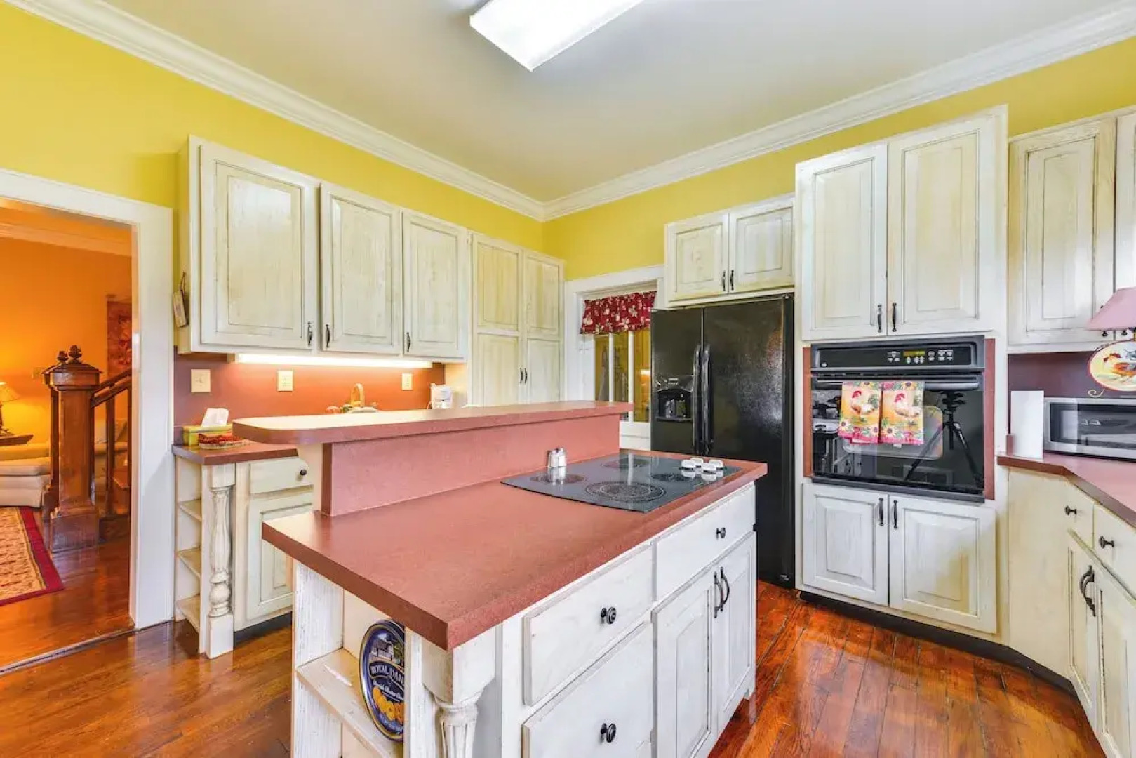 Elegant + Spacious Retreat ~ 18 Mi to Lake Norman!