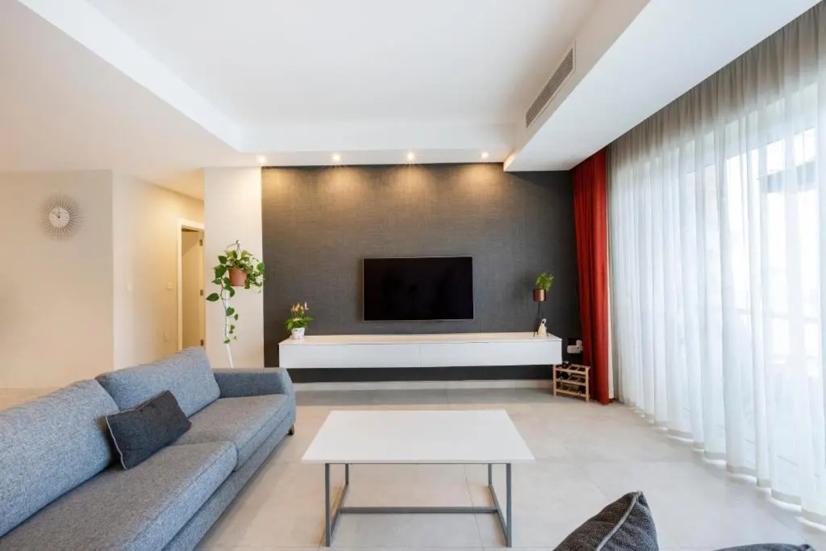 NGH12 - Lovely, spacious 2 bedroom apartment.