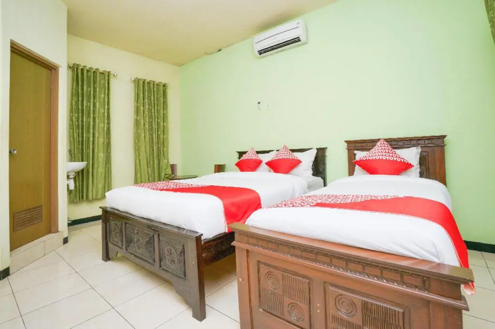 OYO 1639 Penginapan Anggrek Syariah 1