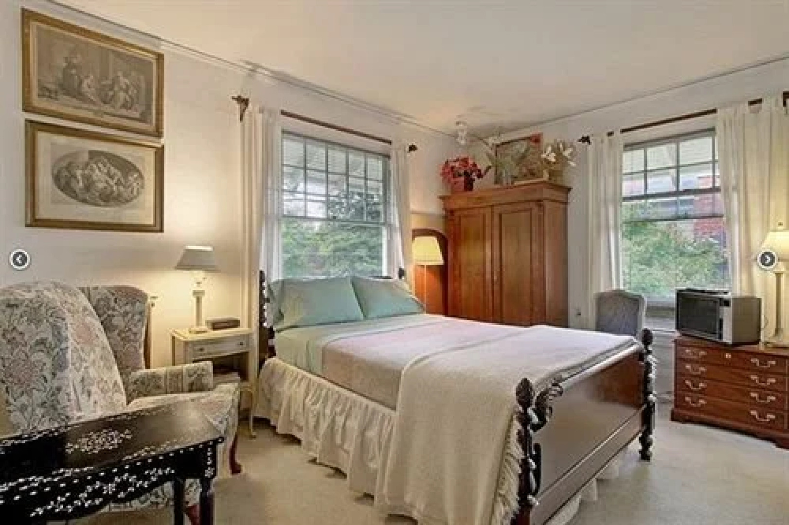 Bed & Breakfast on Broadway