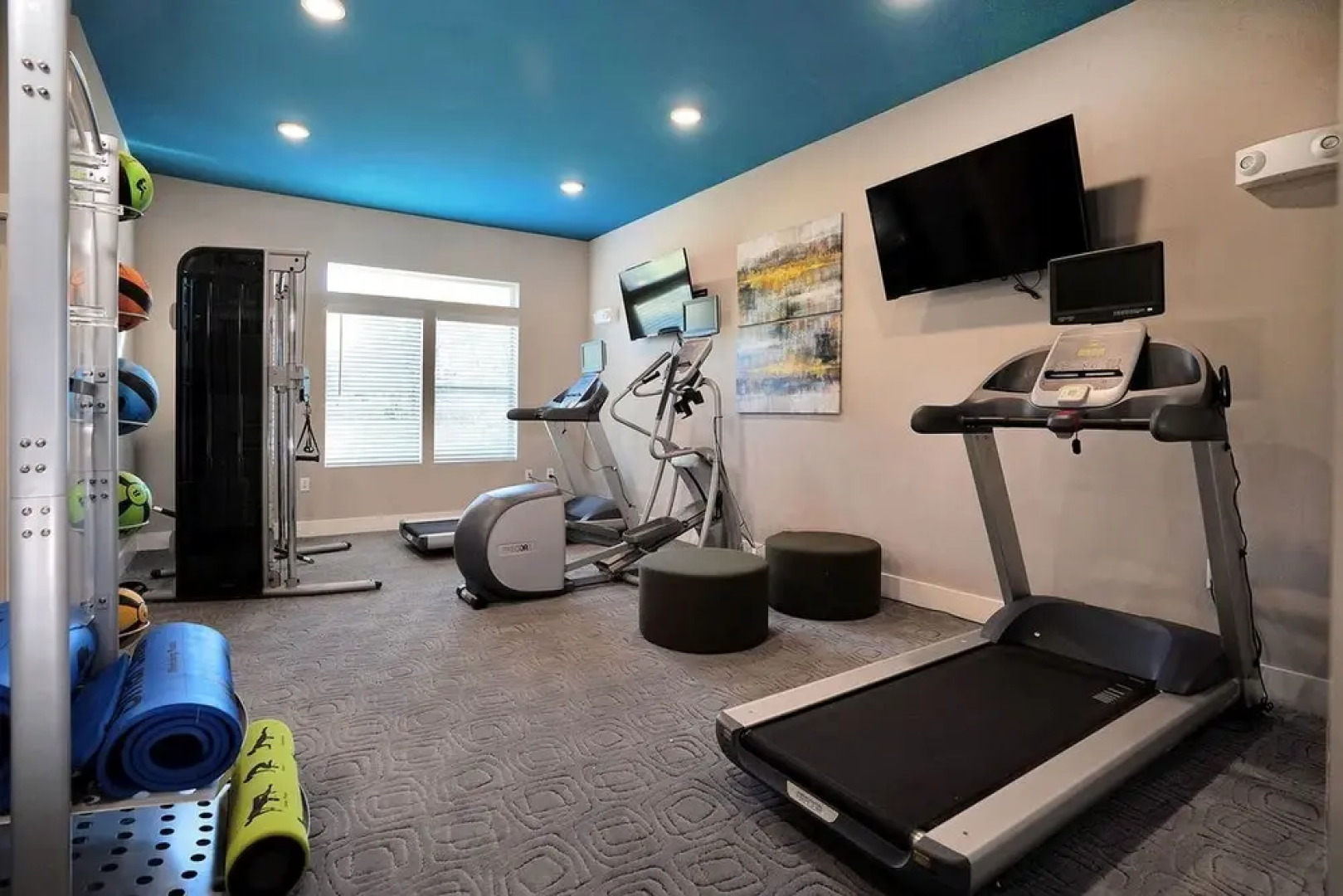 The Elvis Presley Urban Luxury Apts Austin