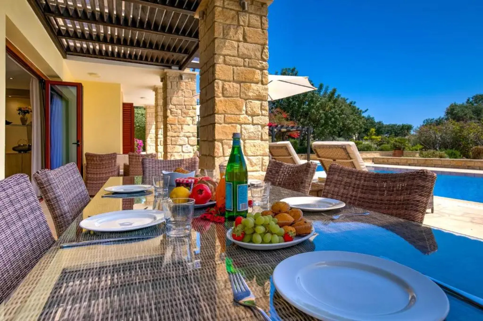 4 bedroom Villa Galinios with large private pool, Aphrodite Hills Resort