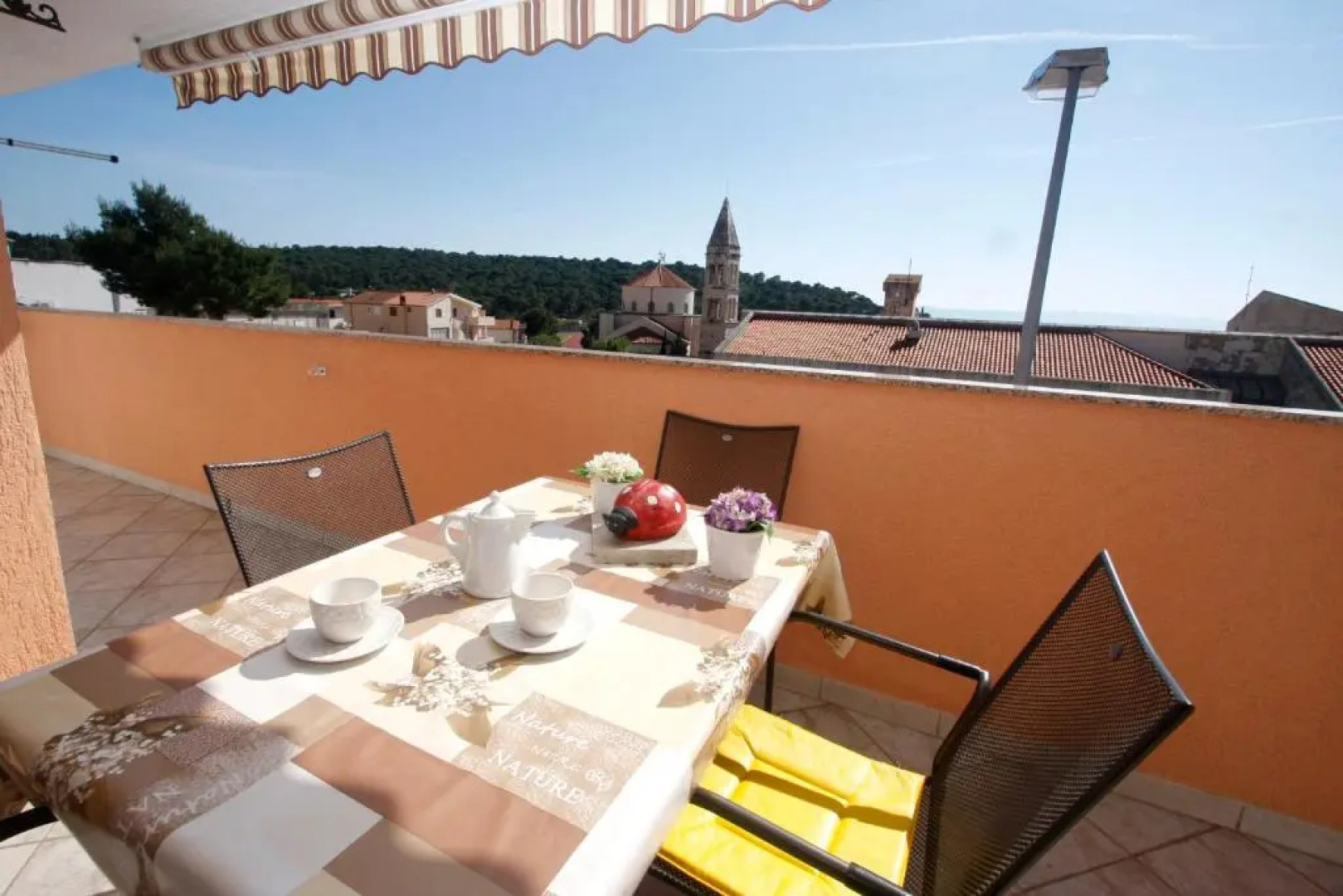 Apartment Love Story