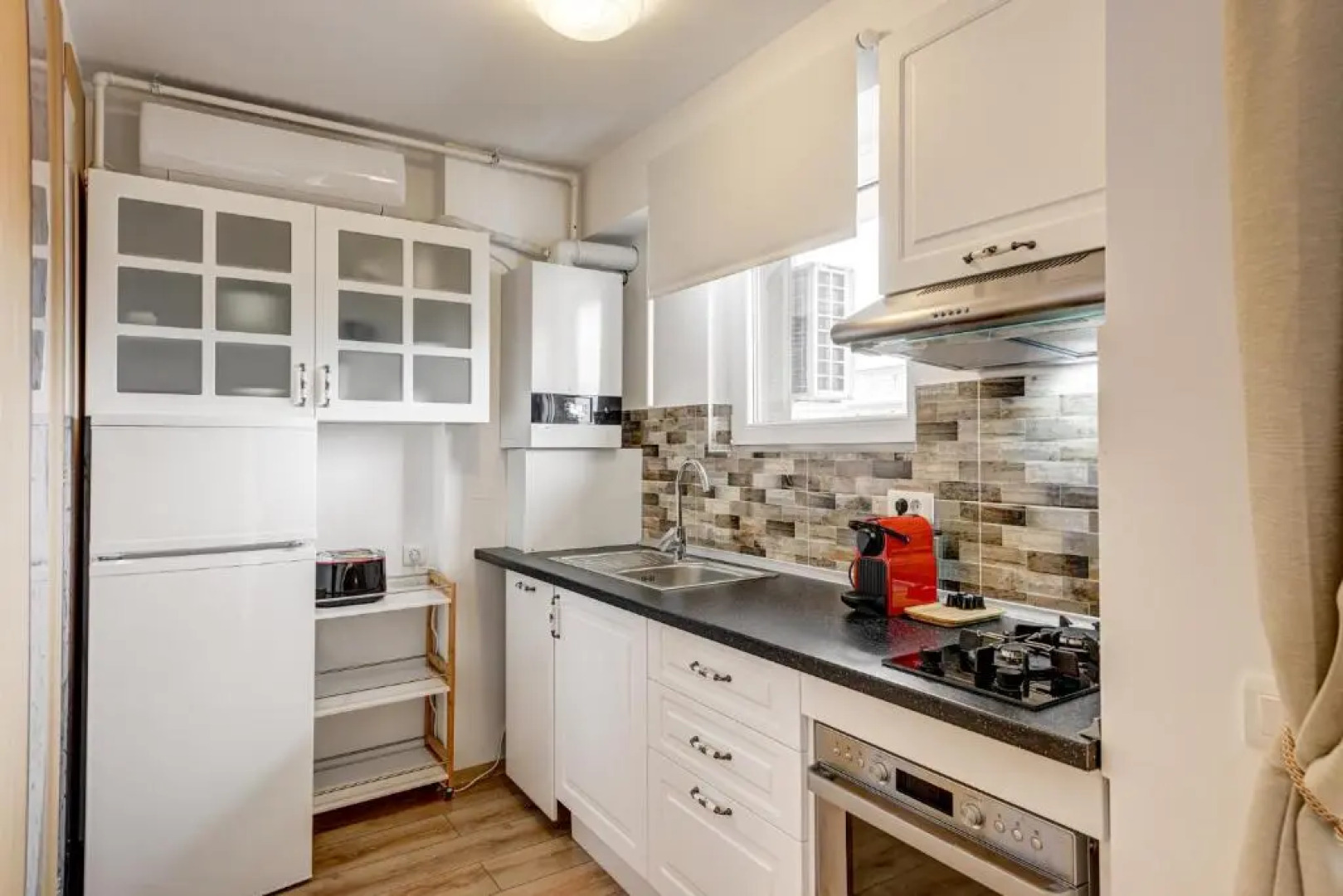 Bucharest Airport Suites & Villas