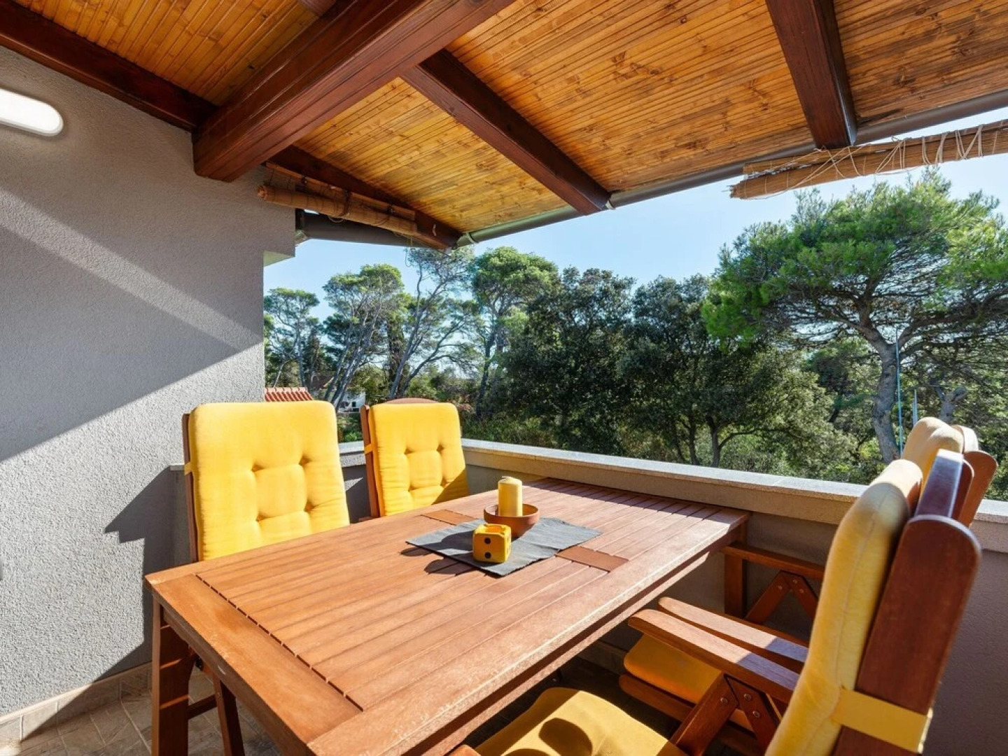 Rustic Cottage in Silba With Garden