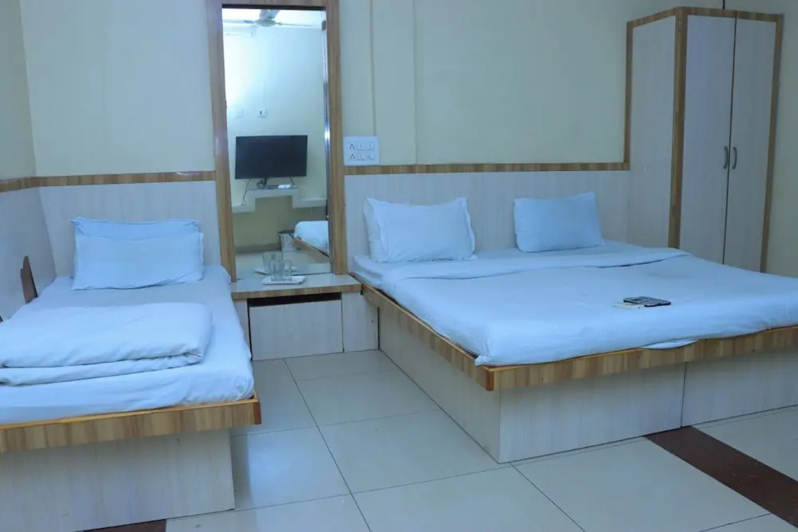 Mayura Lodge Residency