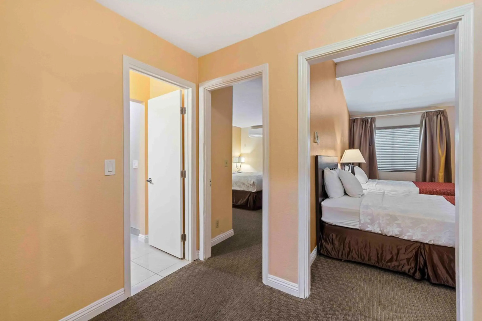 Lemon Tree Hotel & Suites Anaheim