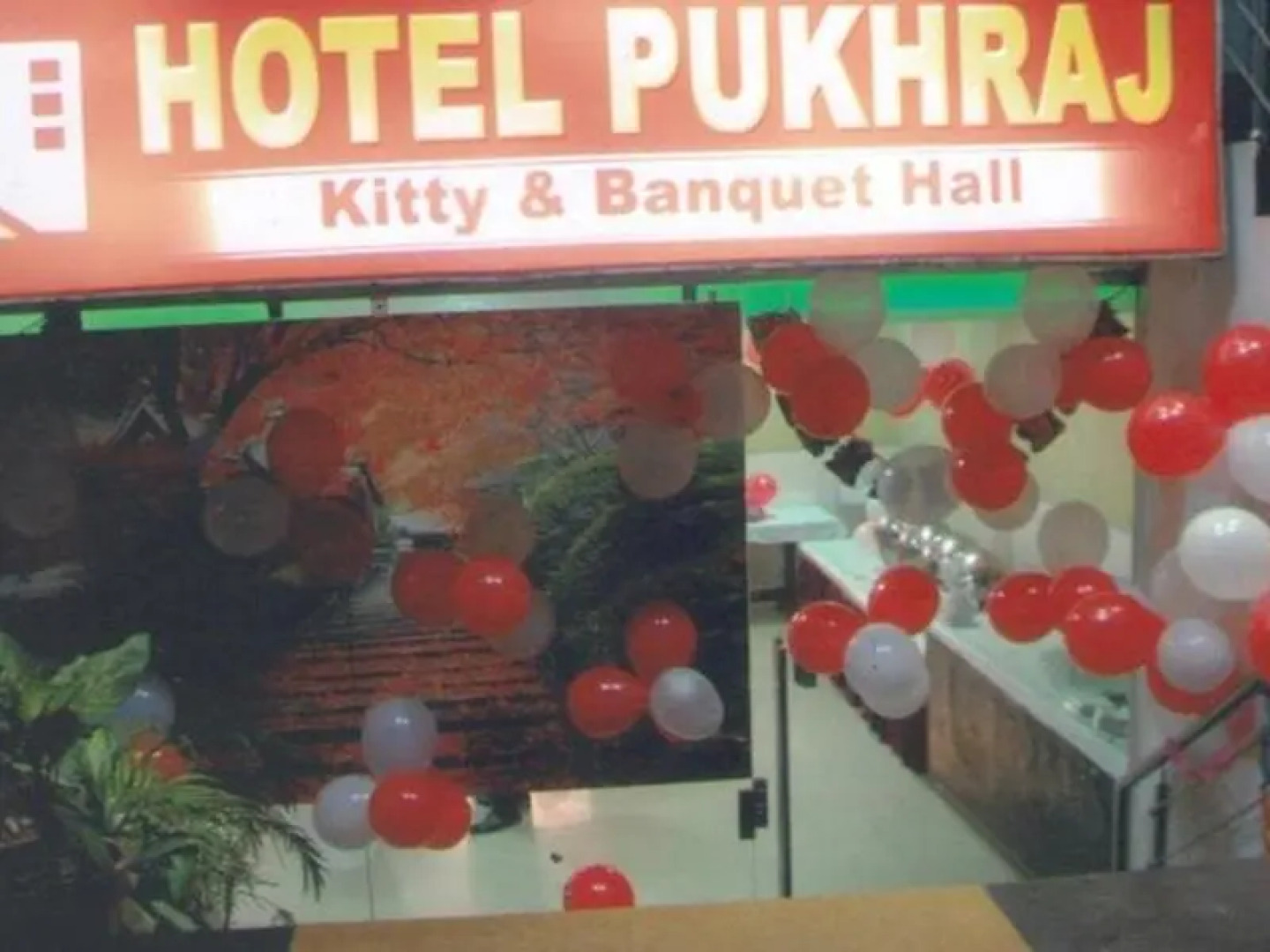 Hotel Pukhraj