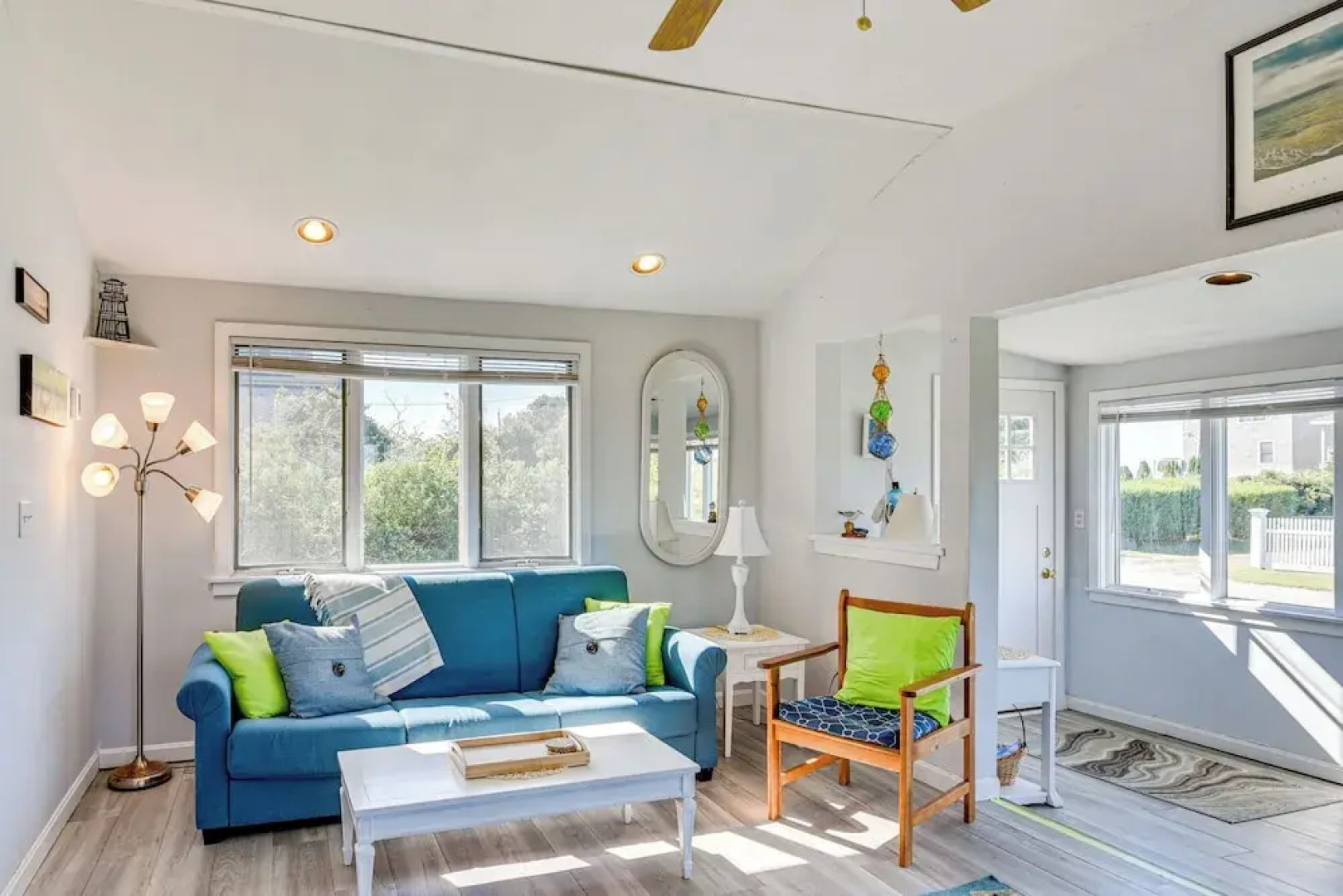 Quaint Coastal Cottage With Patio!