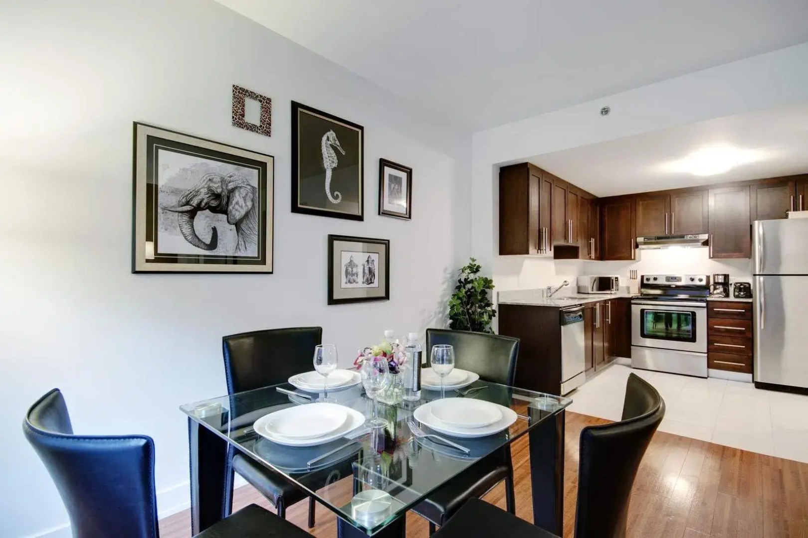 Montreal Convention Centre Apartments