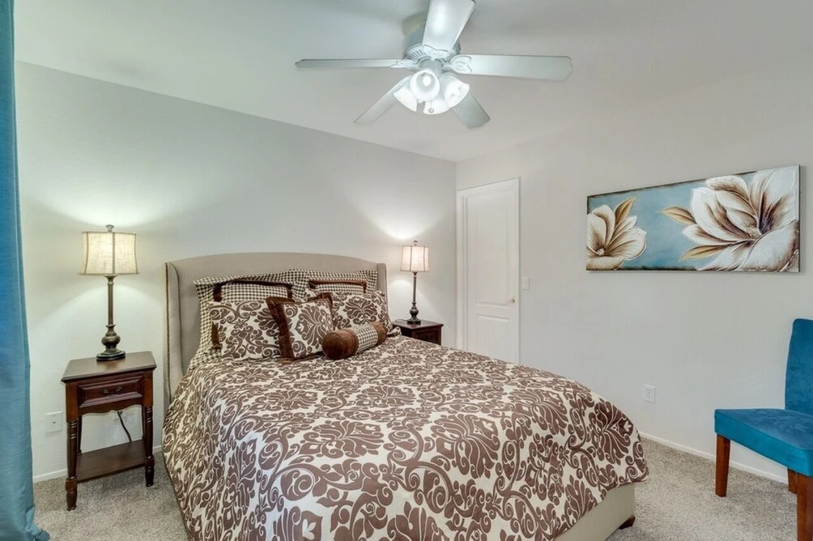 Oasis in The Desert! 5 Bedrooms, 3 Baths, Heated Resort Pool and Spa! Separate Casita! by Redawning