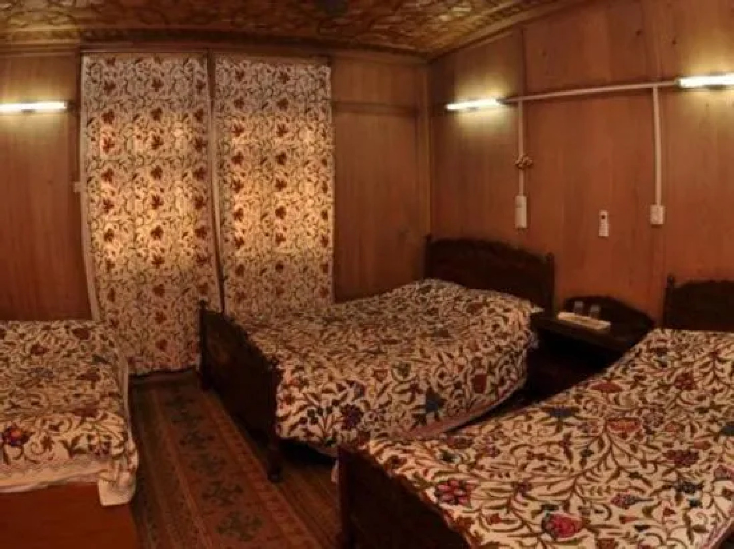 Peace of Mind Group of Houseboat