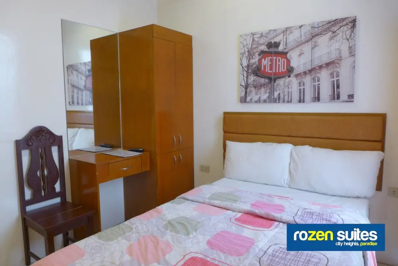 Rozen Suites Paradise