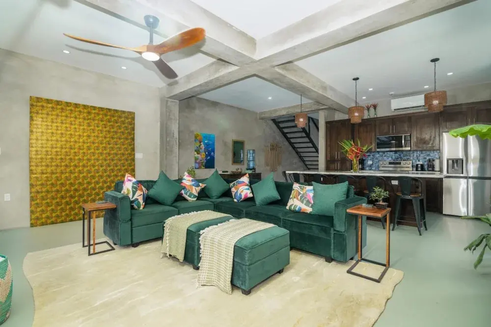 Conmigos 6 Bedroom Beachfront Villa