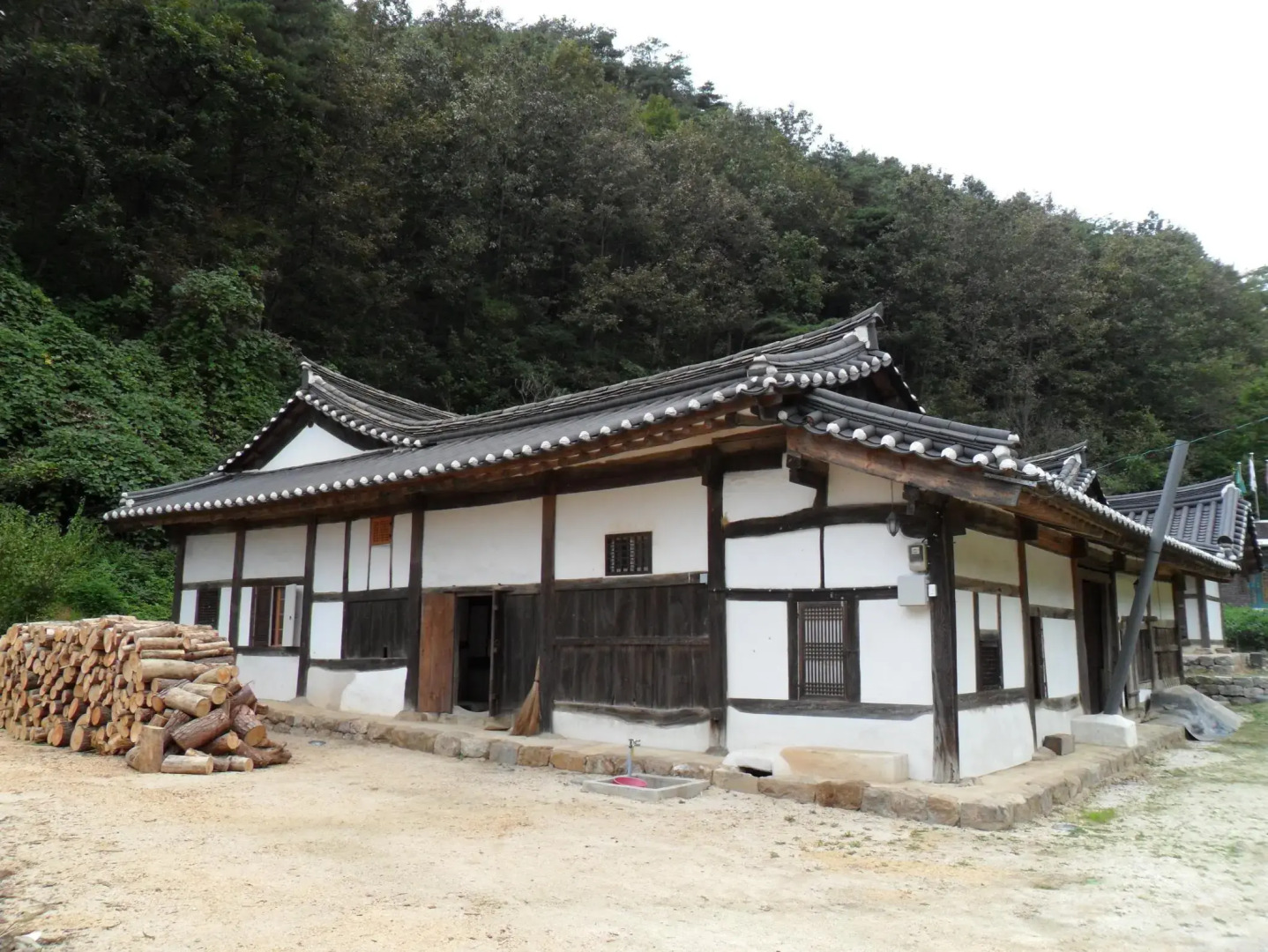 Sujoldang Hanok Guesthouse