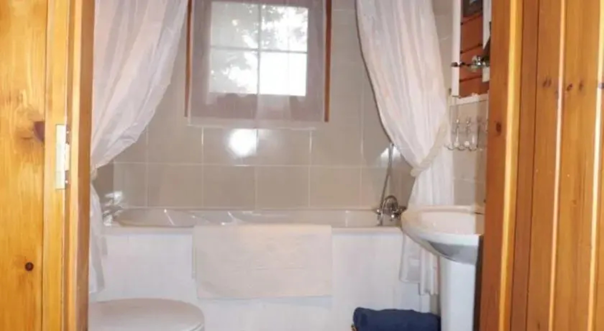 HomeRez - Wooden lodge Vale da vila