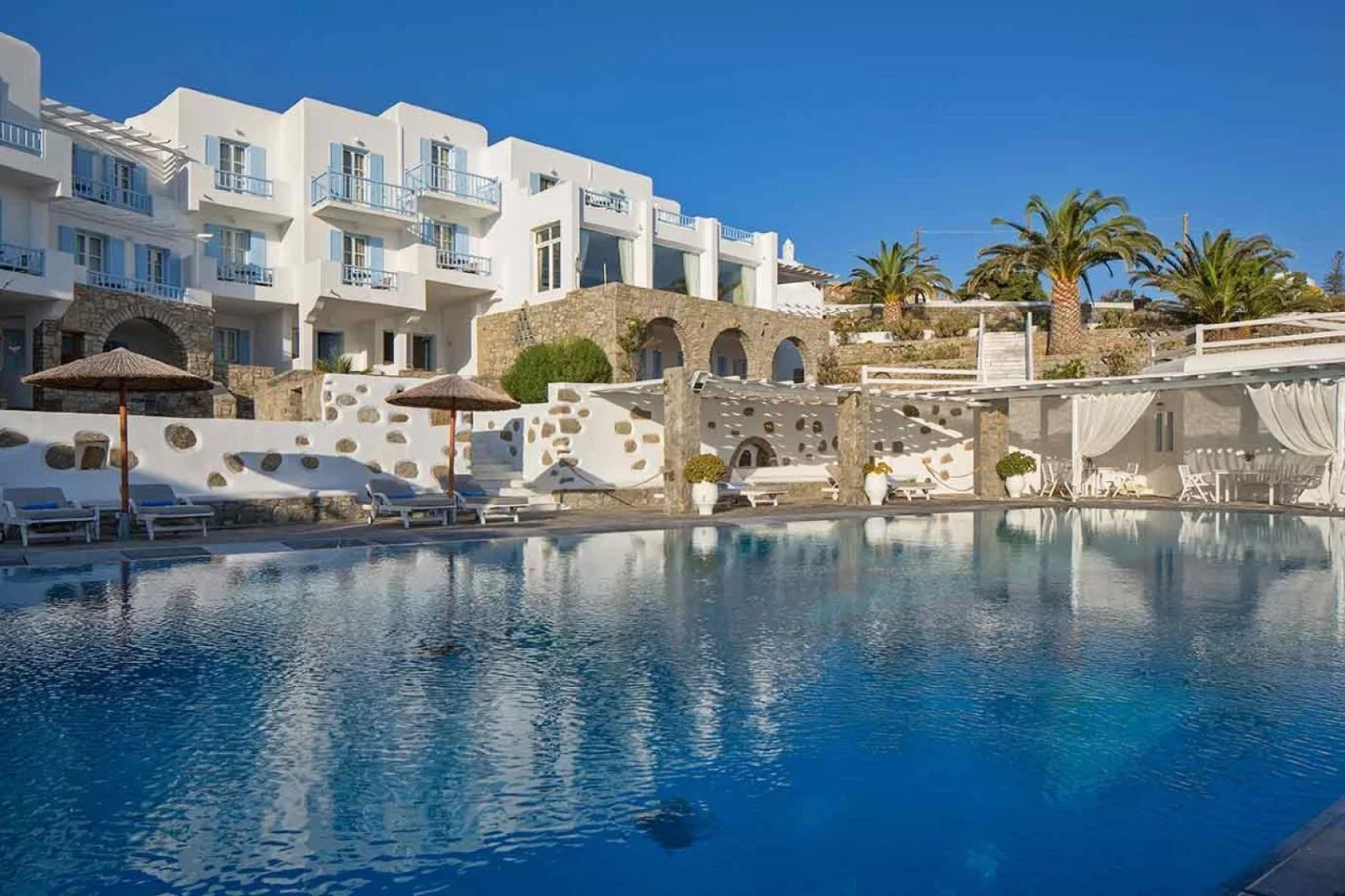 Manoulas Beach Mykonos Resort