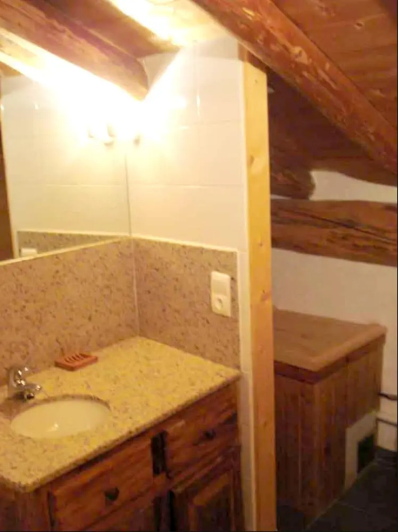 Chalet with 5 Bedrooms in Sainte-Foy-Tarentaise, with Wonderful Mountain View, Furnished Garden And Wifi
