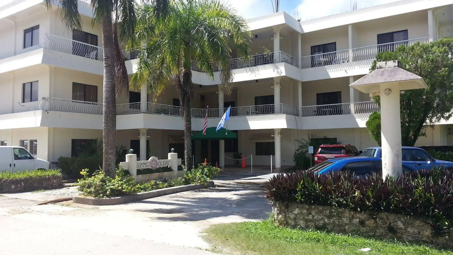 Summer Holiday Hotel