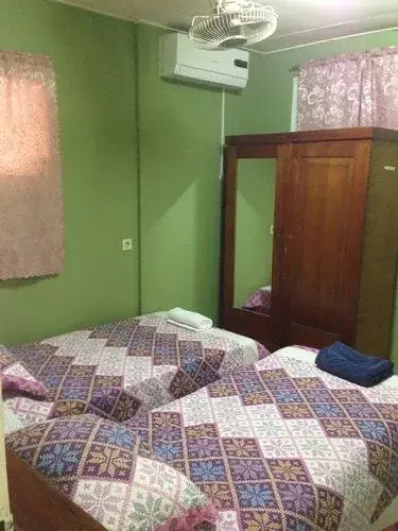 Paradiso Inn Apartments & Rooms