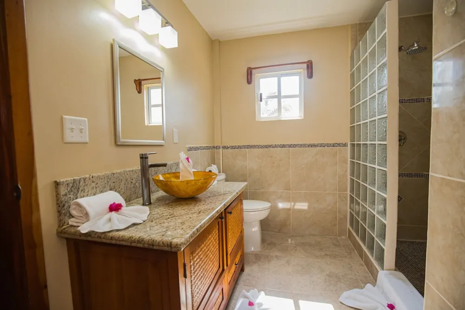 Hidden Jewel Boutique Hotel