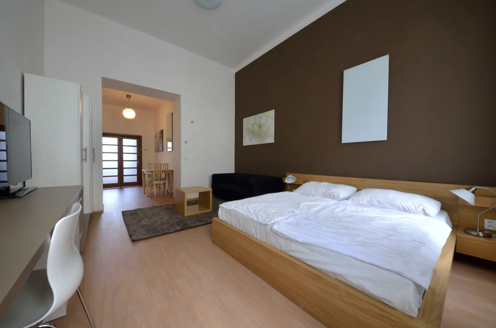 DownTown Suites Chlumova