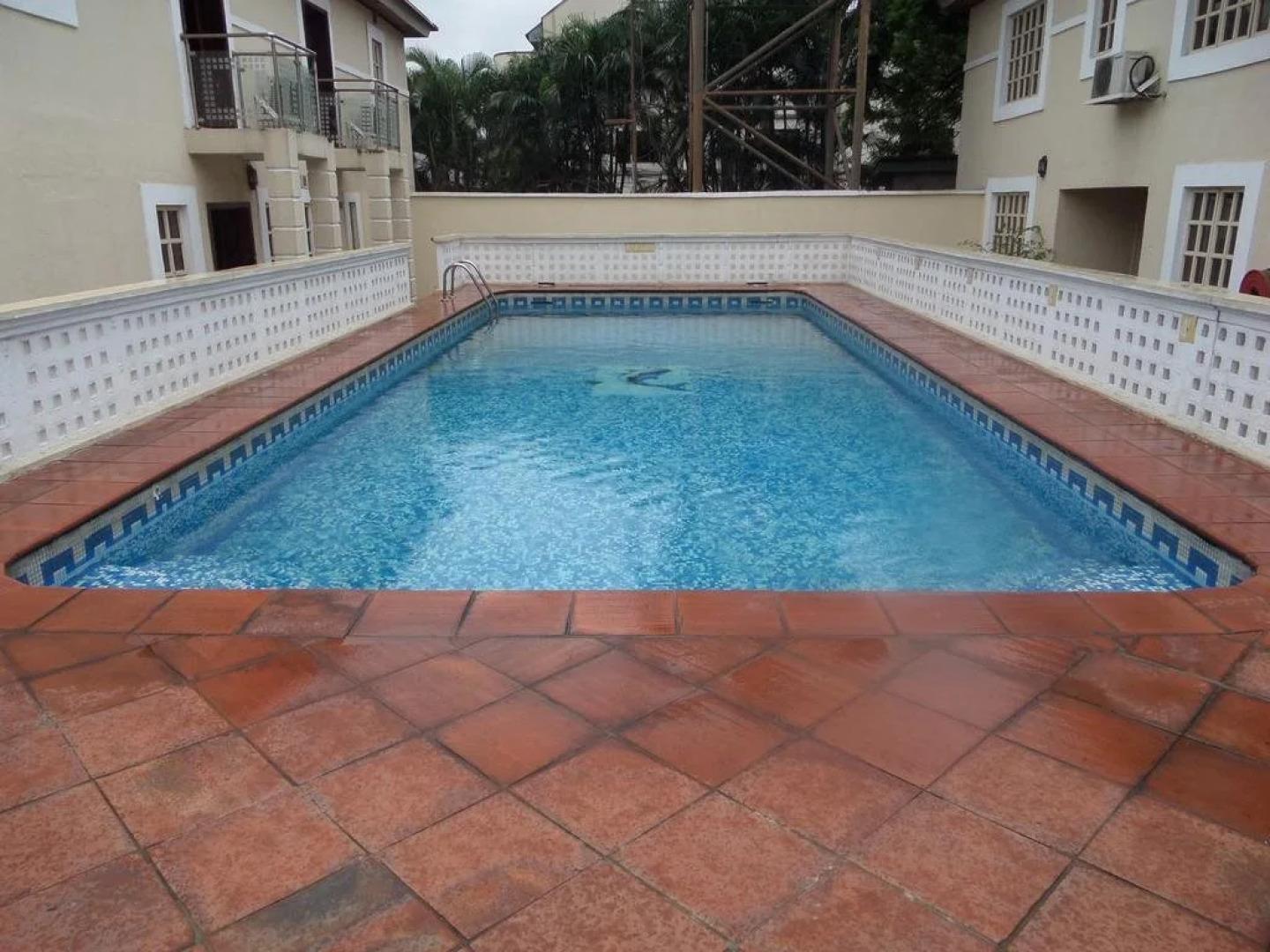 Noahs ark hotel and suites