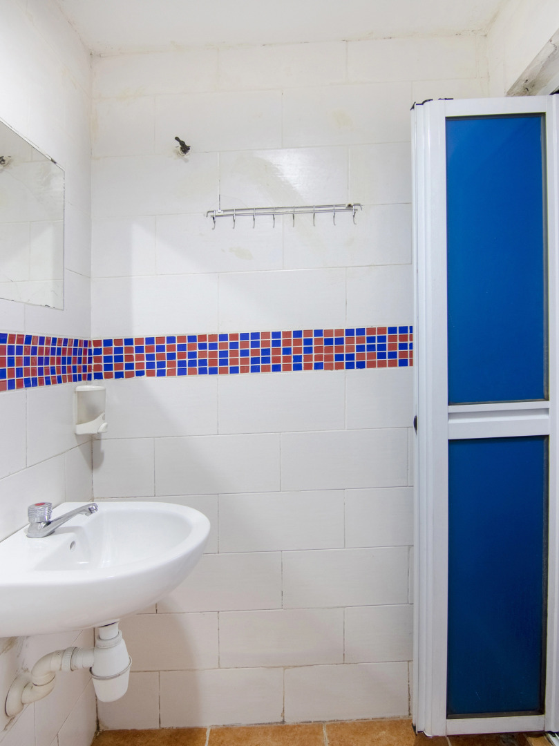 OYO 89891 1st Inn Hotel Subang (SJ15)